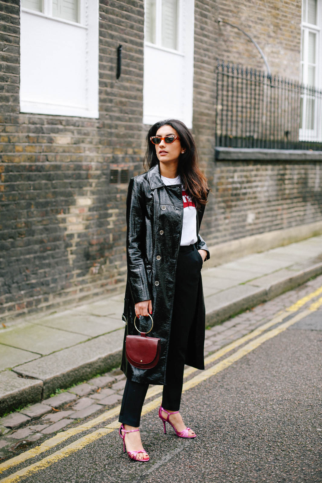 KAVITA COLA Sharp Smart - Patent Trench and Theory Bag and Levis T-5